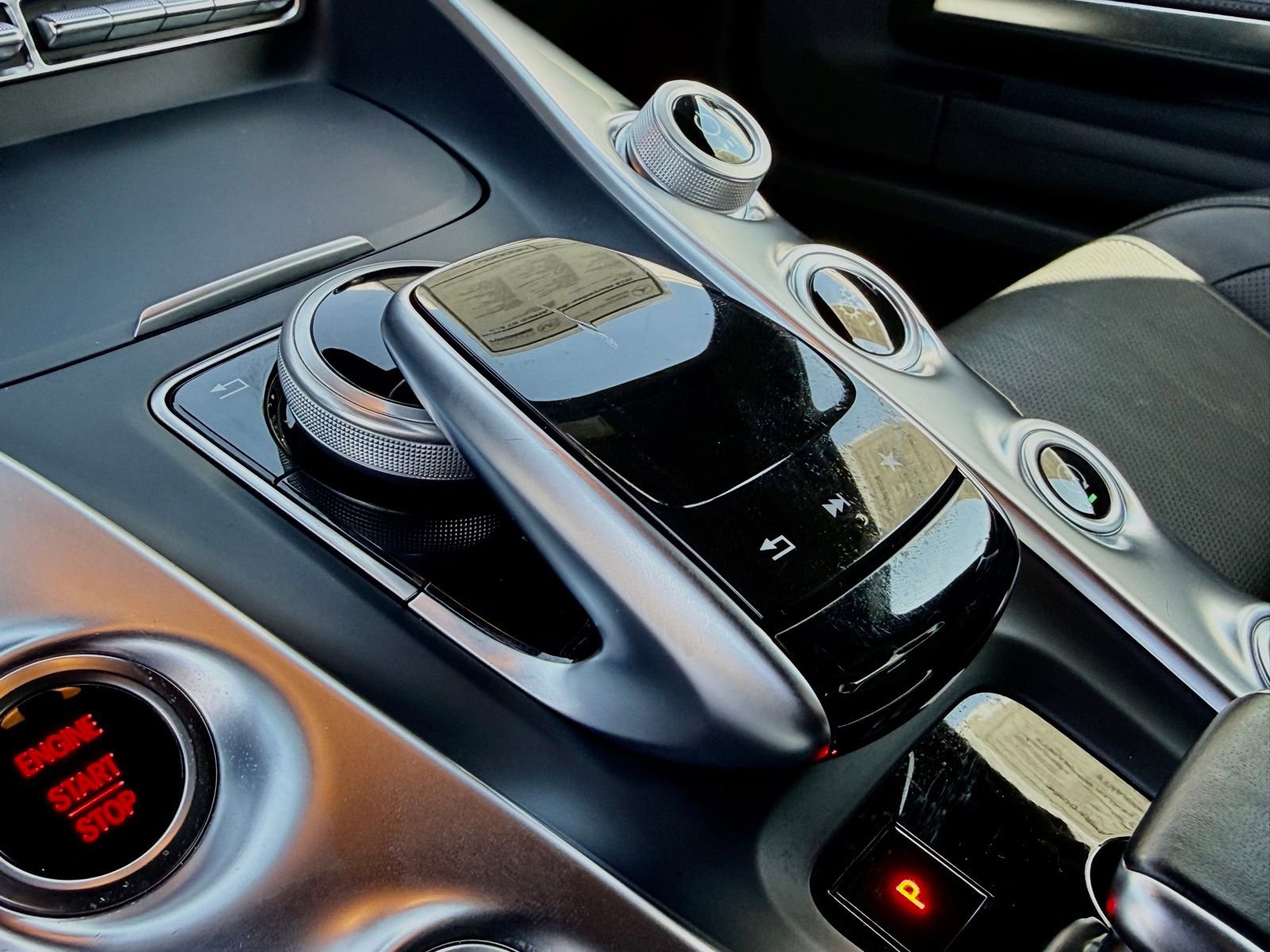 Used 2018 Mercedes-Benz AMG GT Roadster image 32