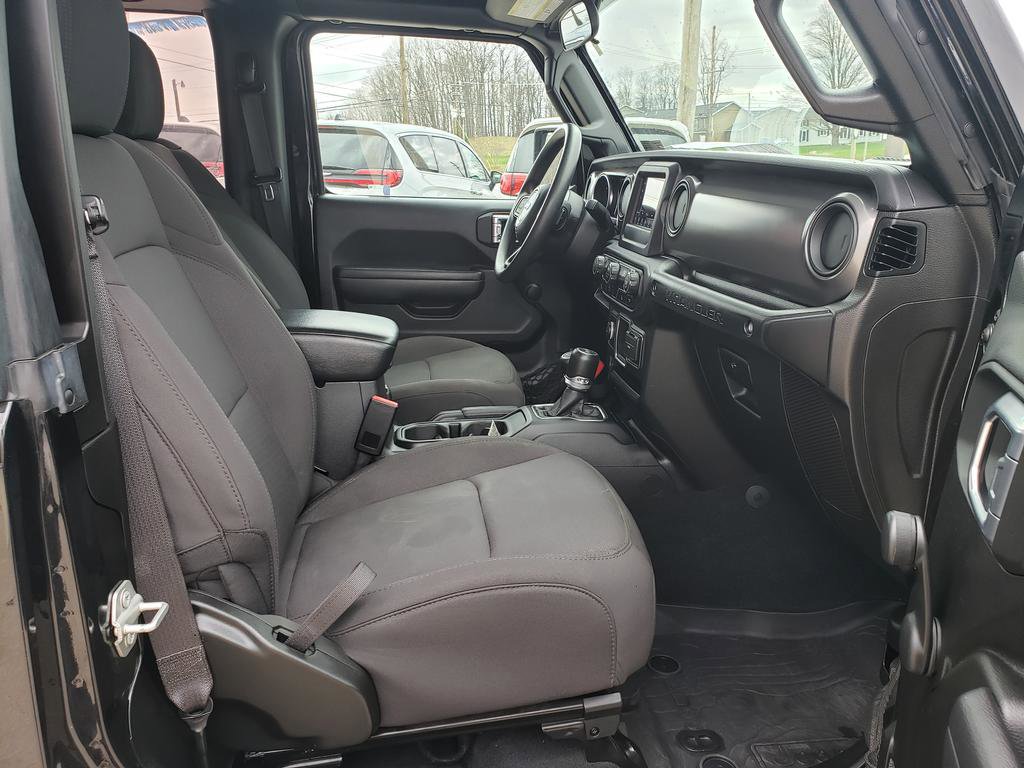 Used 2023 Jeep Wrangler Sport AWD/4WD image 15