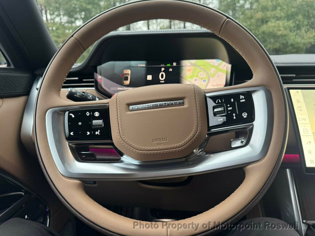 Used 2025 Land Rover Range Rover Long Wheelbase Autobiography image 20