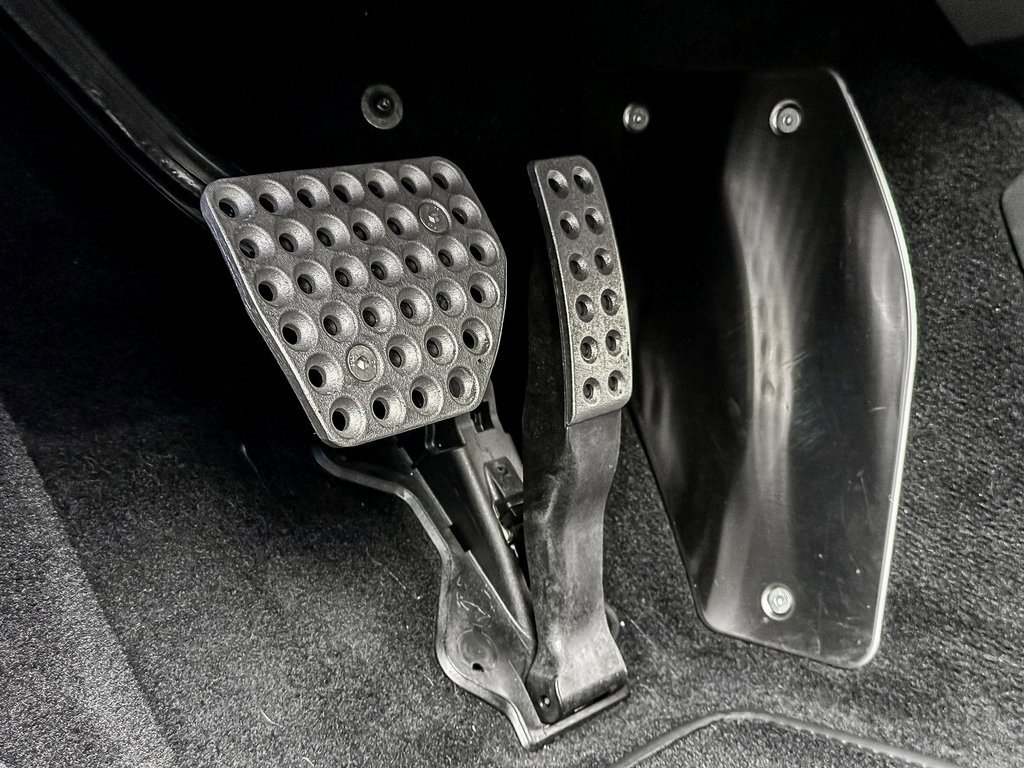 Certified 2024 Ferrari Purosangue image 29