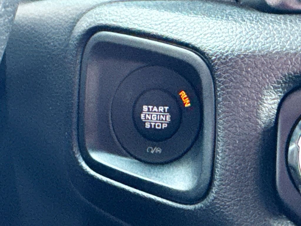 Used 2026 Jeep Wrangler Sport AWD/4WD image 18