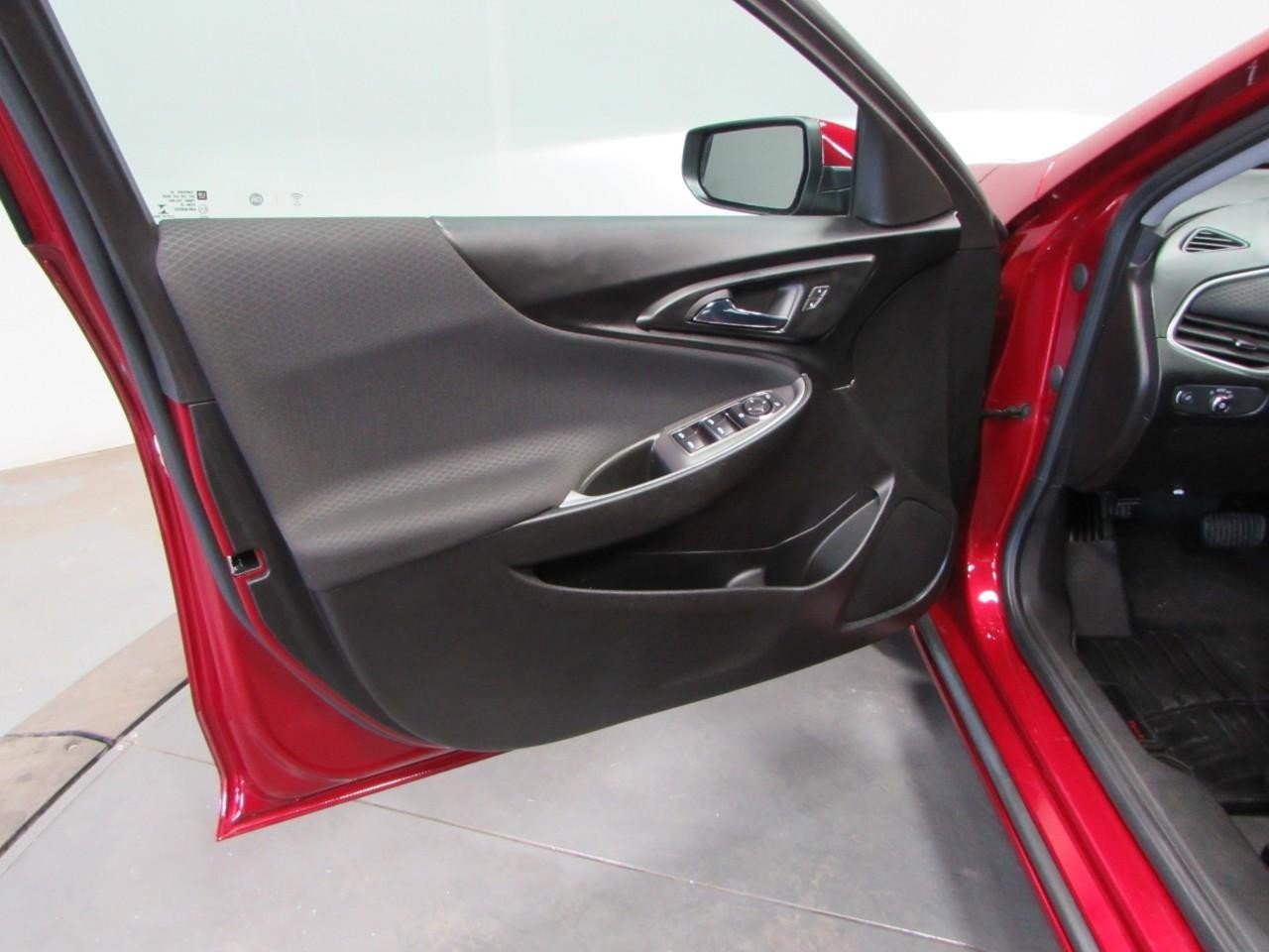 Used 2021 Chevrolet Malibu RS image 12