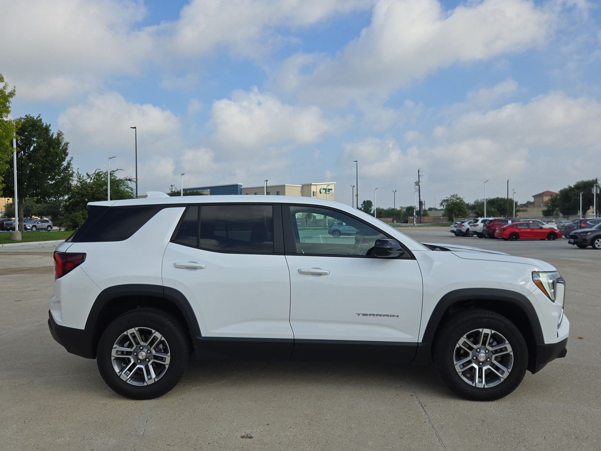 Used 2026 GMC Terrain Elevation FWD image 2