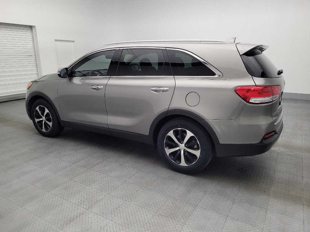 Used 2017 Kia Sorento EX image 3