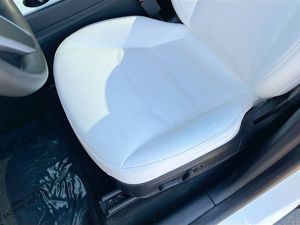 Used 2020 Tesla Model Y Long Range image 19