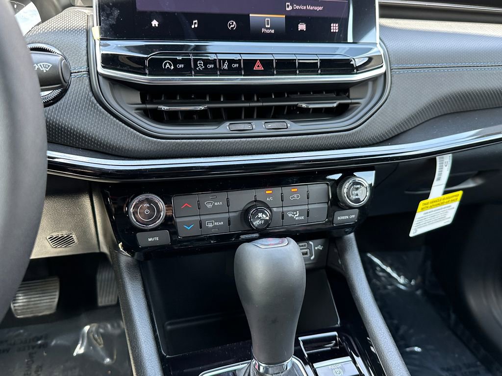 New 2026 Jeep Compass Latitude image 28