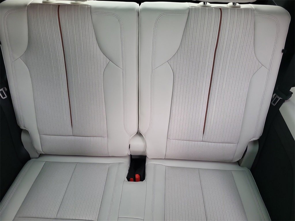 New 2026 Cadillac Vistiq Sport image 23