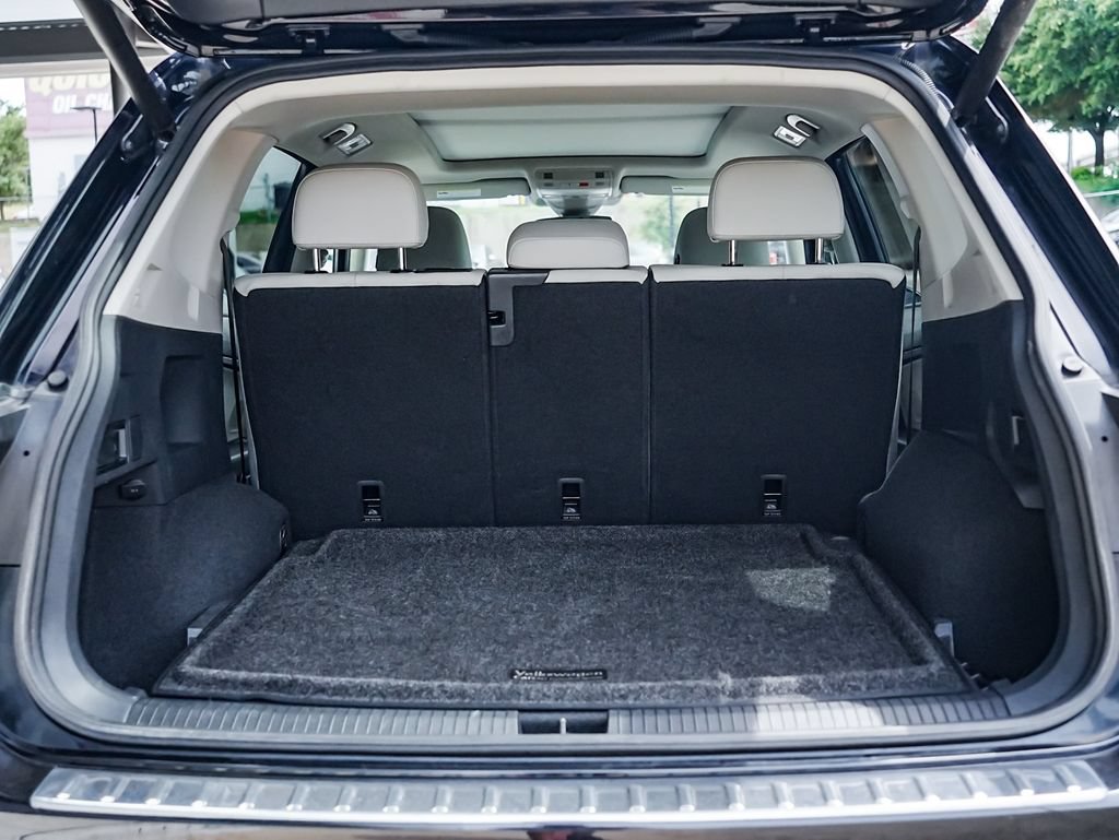 Used 2020 Volkswagen Tiguan SEL AWD/4WD image 35