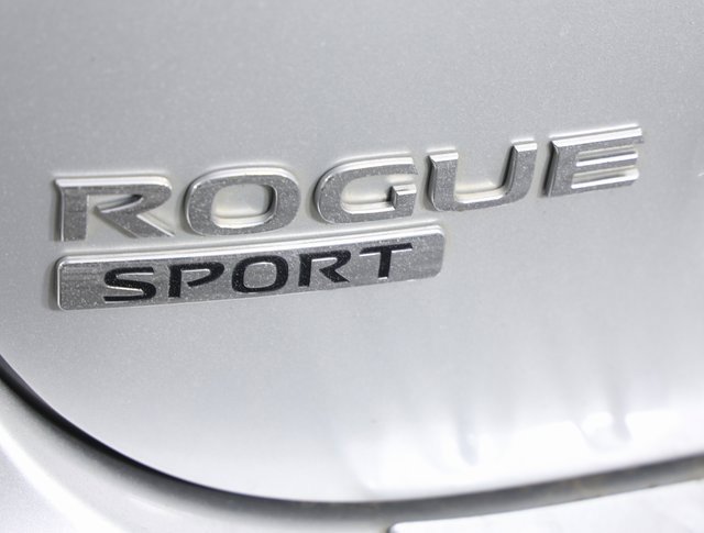 Used 2021 Nissan Rogue Sport S image 4