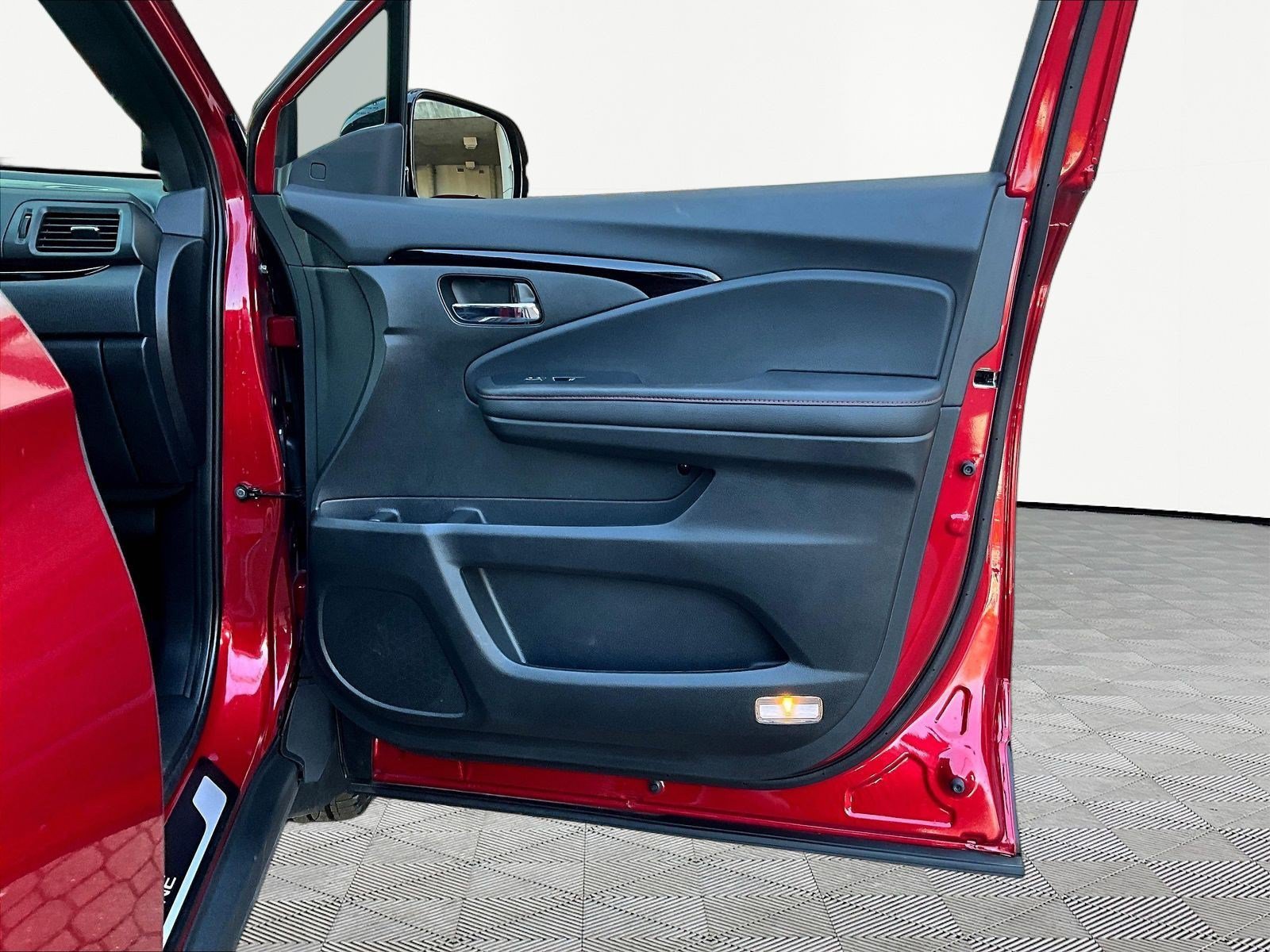 Used 2024 Honda Ridgeline Black Edition image 28