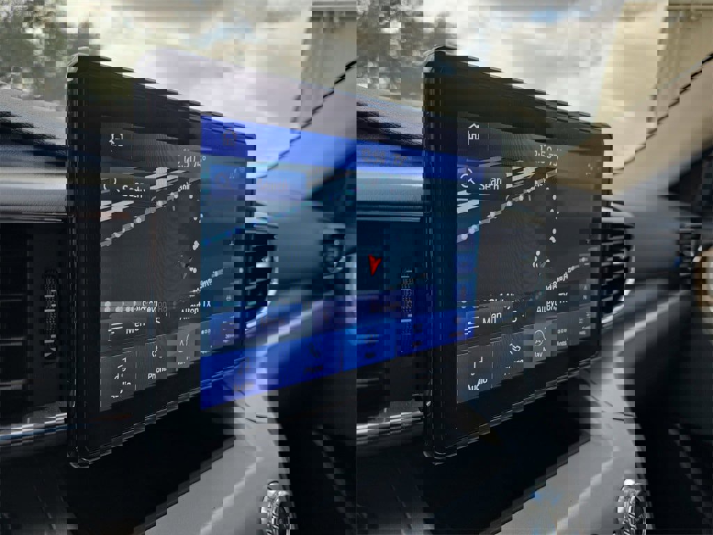 Used 2021 Ford Explorer XLT w/ Equipment Group 202A image 23