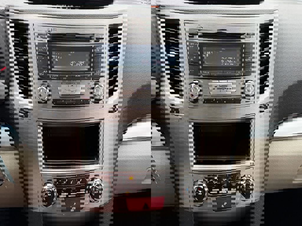 Used 2014 Subaru Outback 2.5i w/ Popular Package #1A AWD/4WD image 26