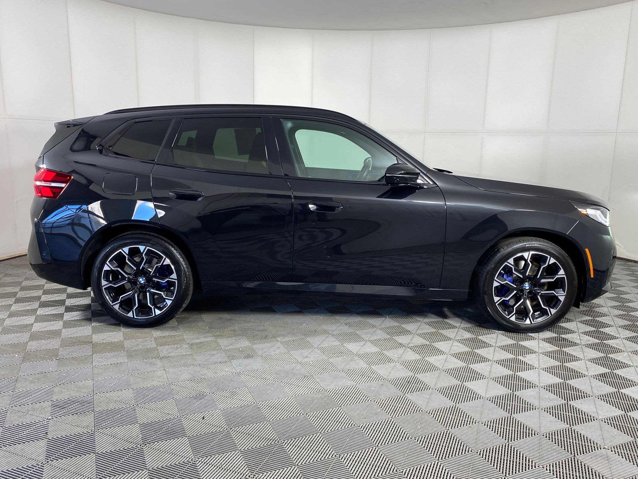 Certified 2025 BMW X3 M50 w/ Premium Package image 8