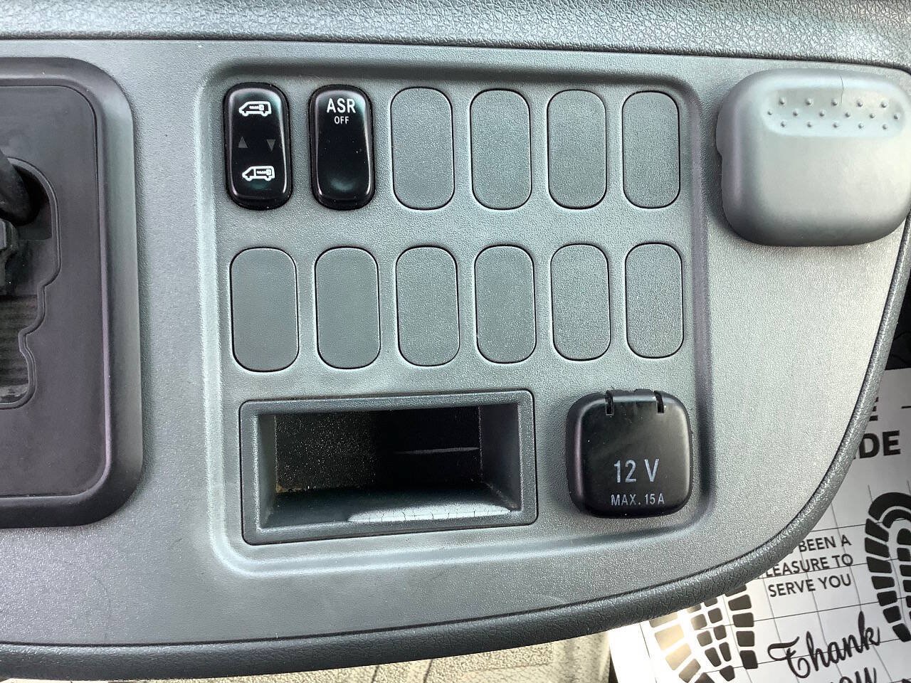 Used 2003 Dodge Sprinter 2500 RWD image 44