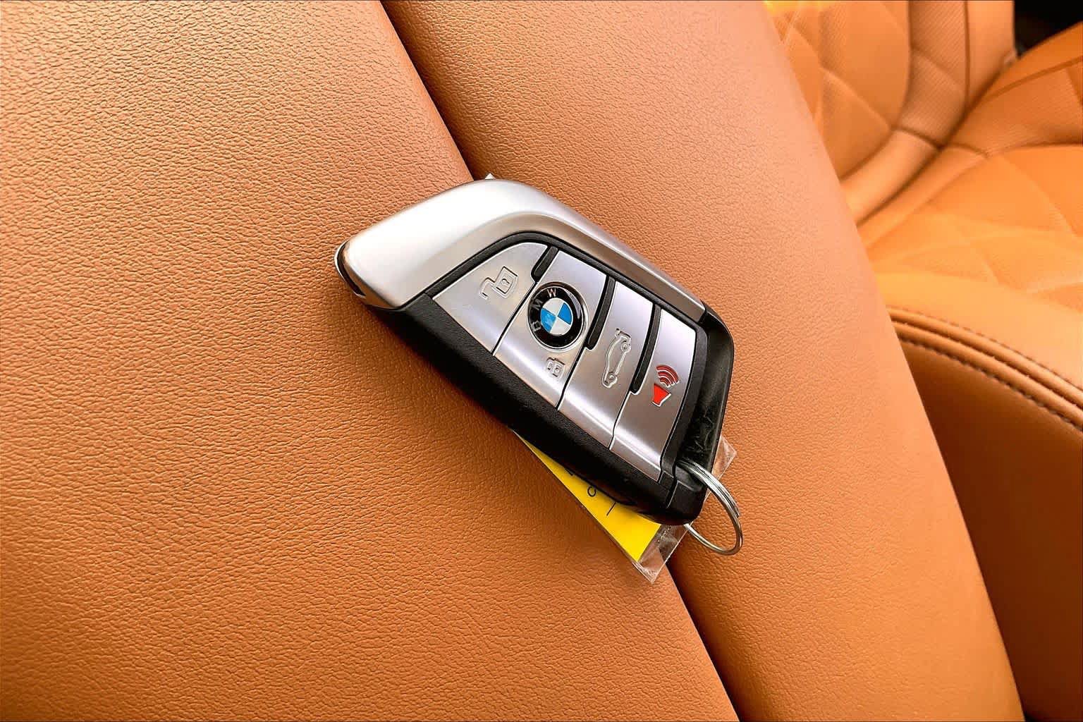 Used 2023 BMW X5 xDrive40i w/ Executive Package AWD/4WD image 14