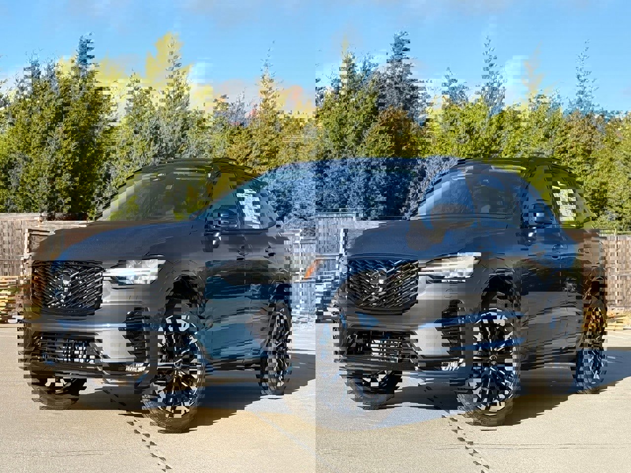 New 2026 Volvo XC60 B5 Plus w/ Protection Package Premier image 2