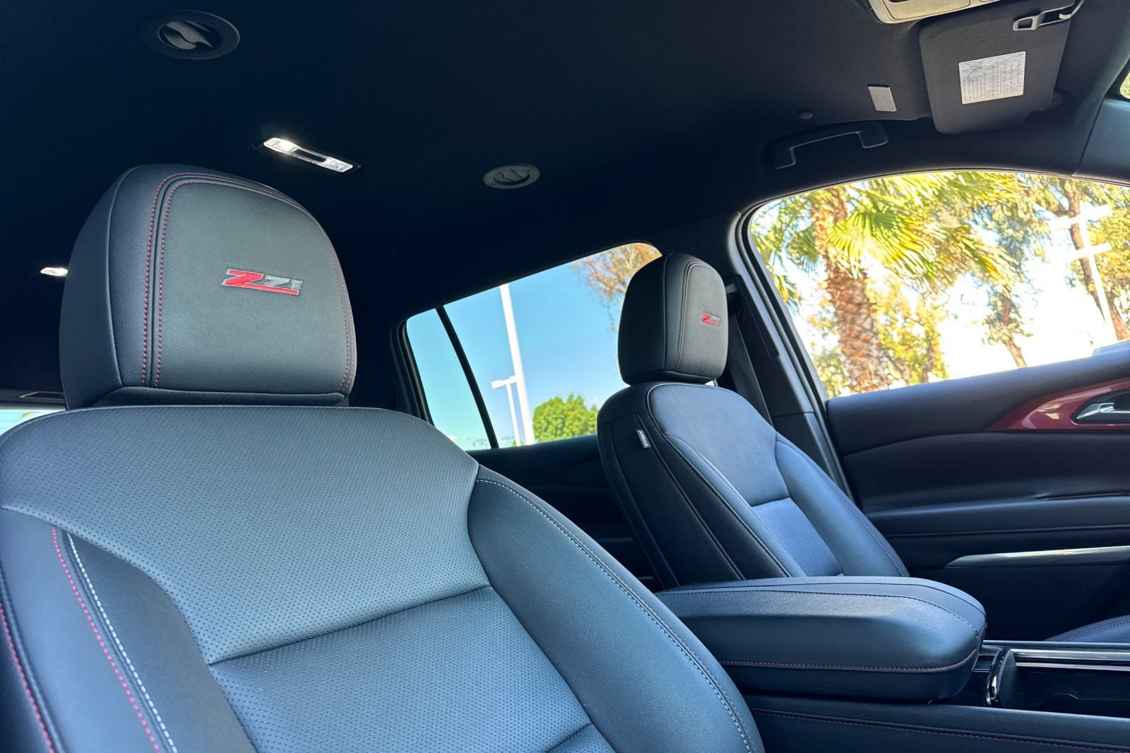 Used 2025 Chevrolet Traverse Z71 image 20