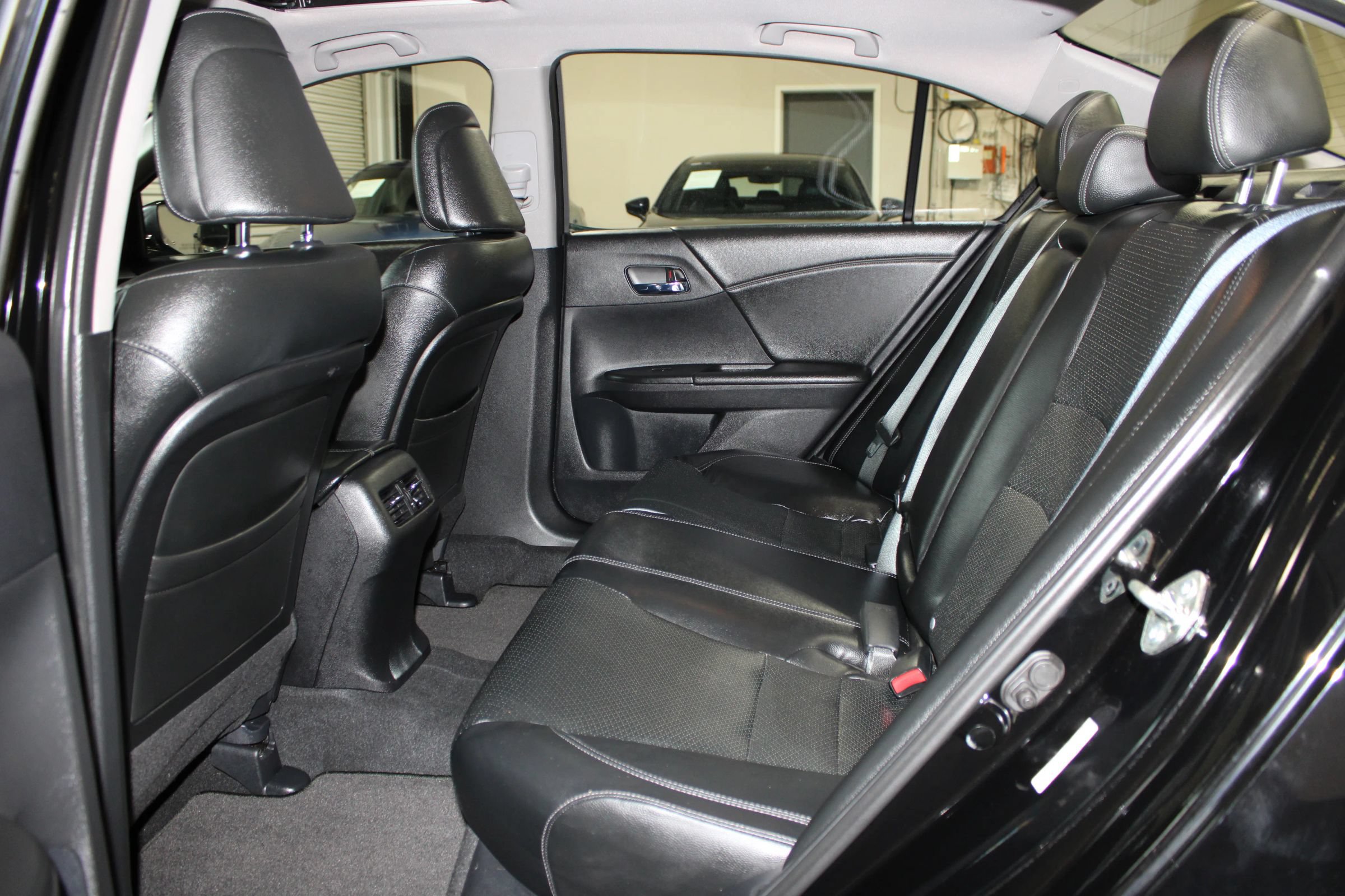 Used 2014 Honda Accord EX-L image 30