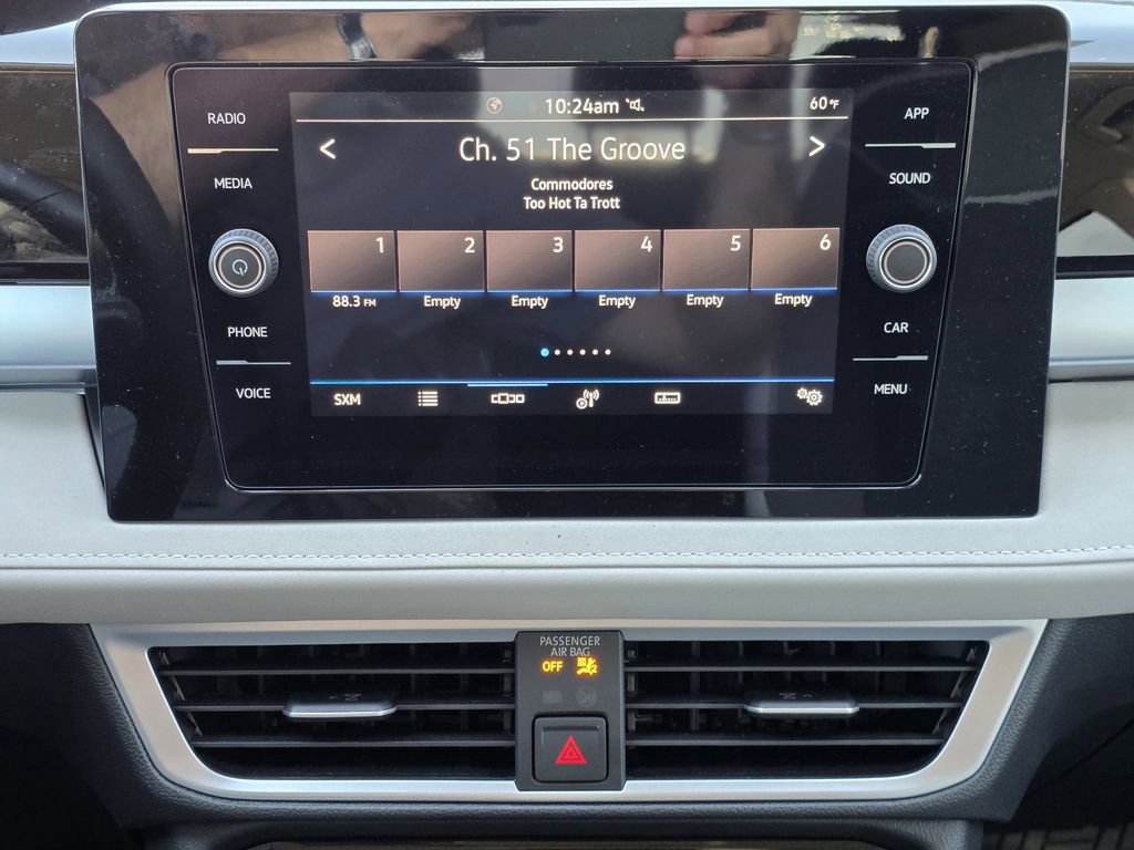 New 2026 Volkswagen Taos SE image 12