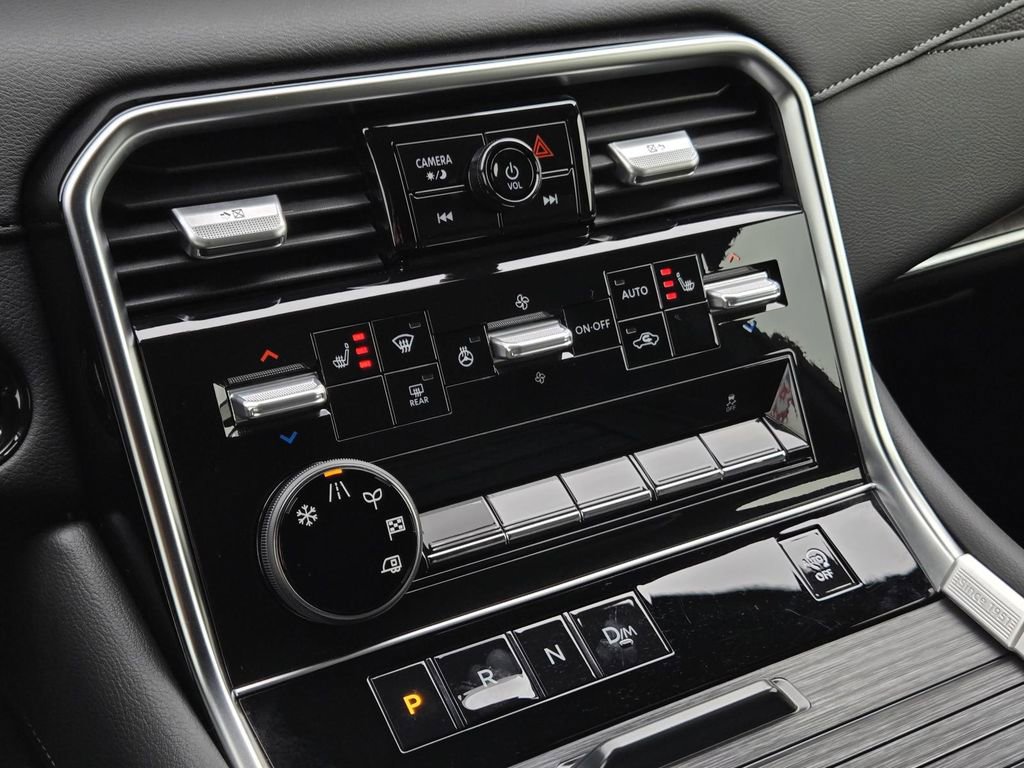 Used 2025 Nissan Armada SL w/ Captain's Chari Seat Package image 14