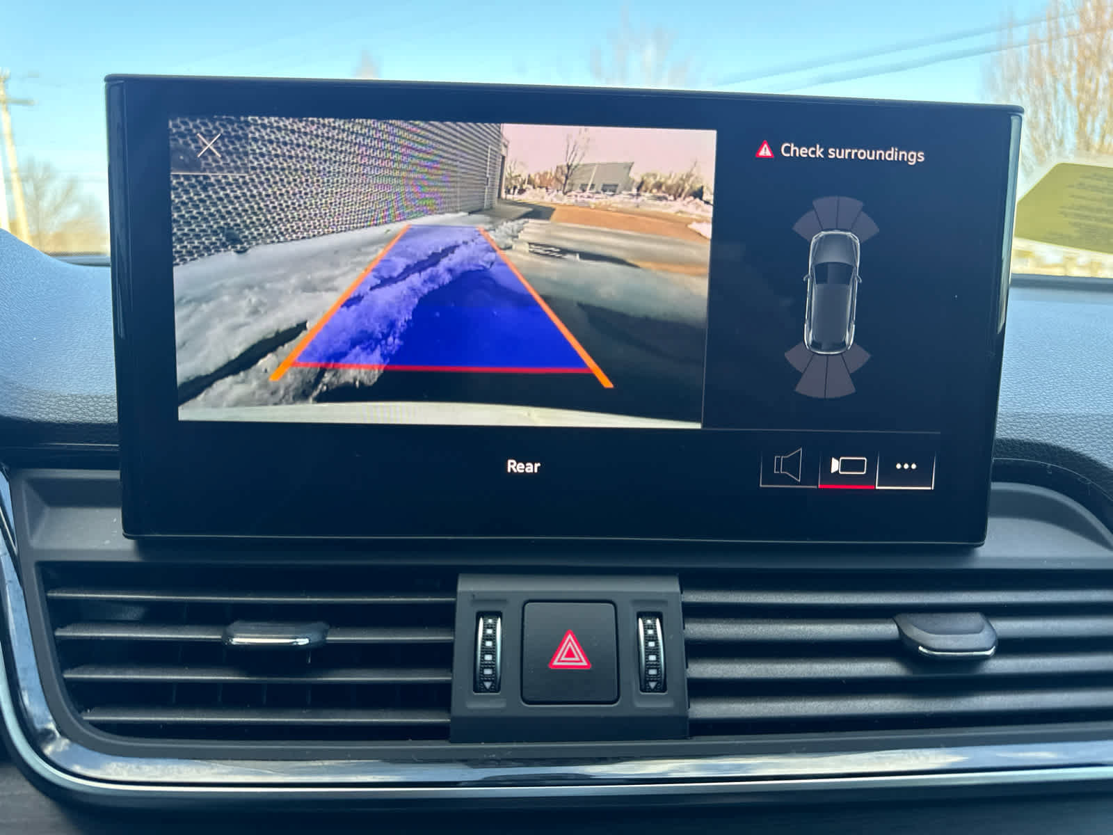 Used 2023 Audi Q5 2.0T Premium w/ Convenience Package image 16