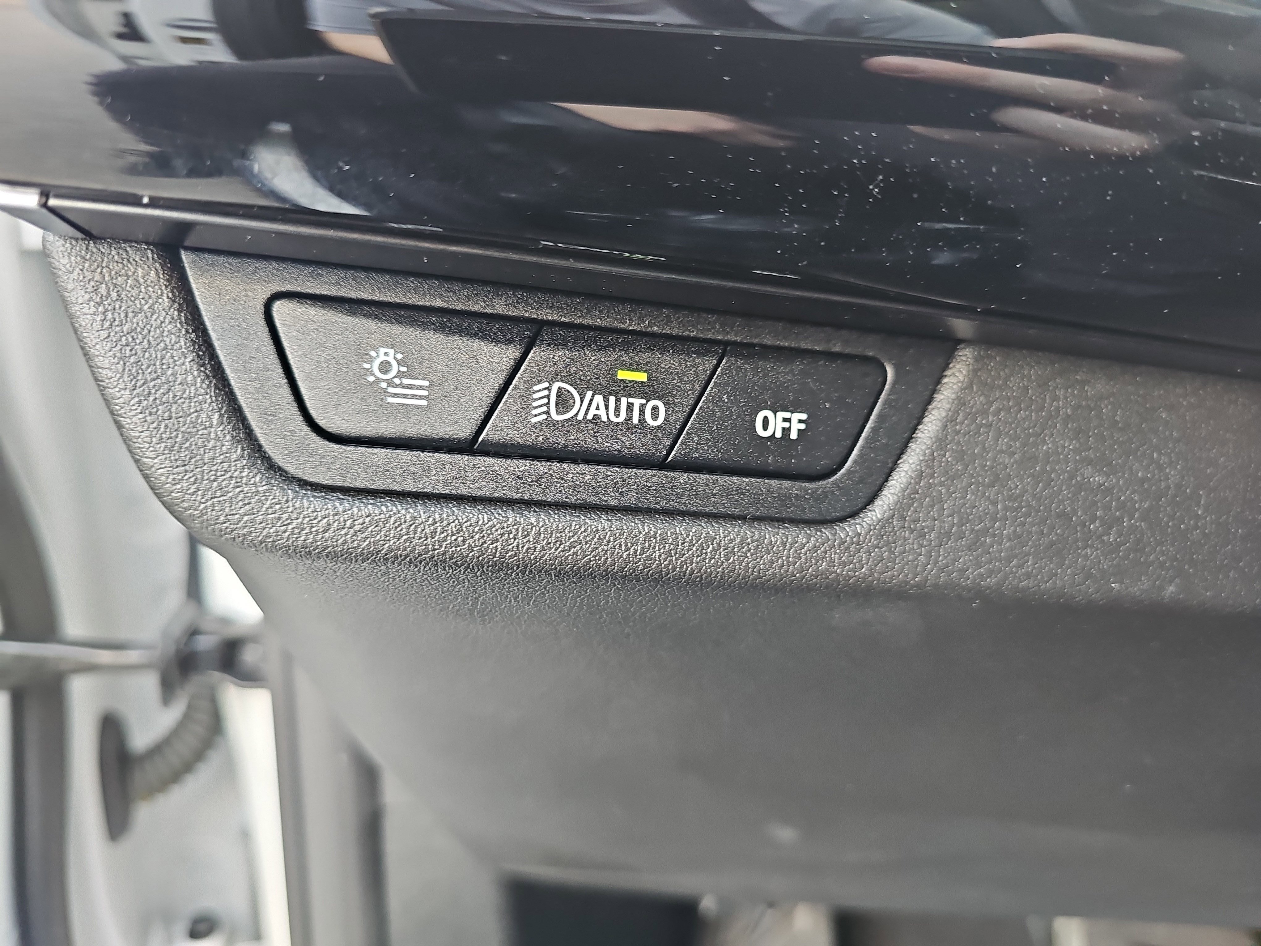 Certified 2025 BMW X1 xDrive28i w/ Technology Package image 27