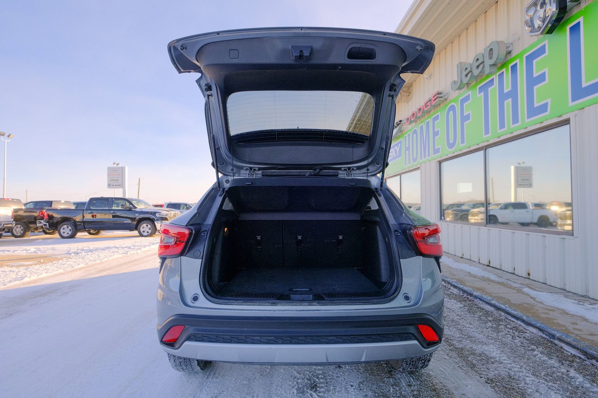 Used 2025 Chevrolet Trax LT image 21