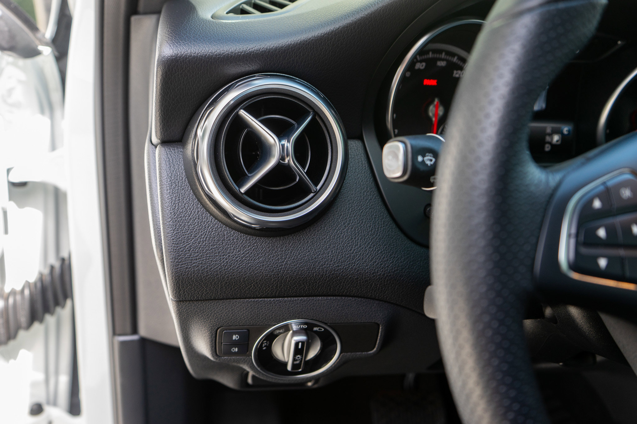 Used 2019 Mercedes-Benz GLA 250 4MATIC image 24