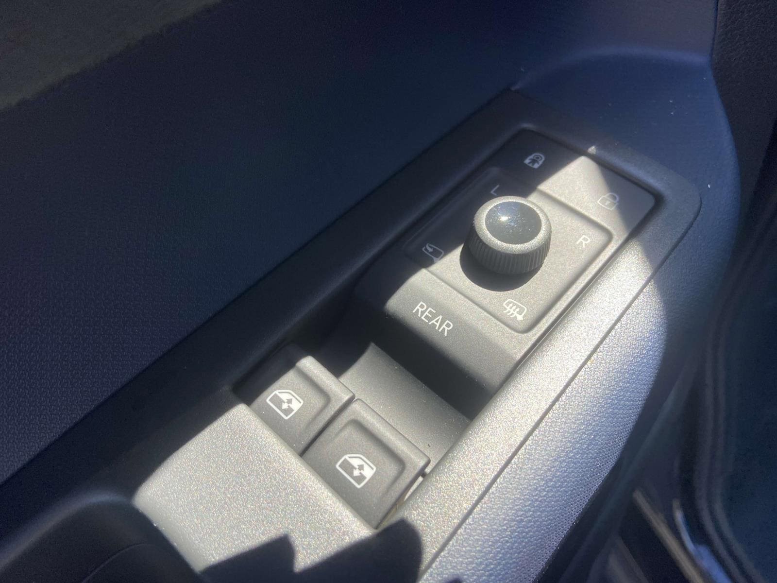 New 2025 Volkswagen ID. Buzz Pro S RWD image 20