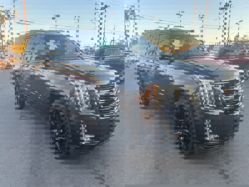 Used 2017 Cadillac Escalade ESV Platinum image 10