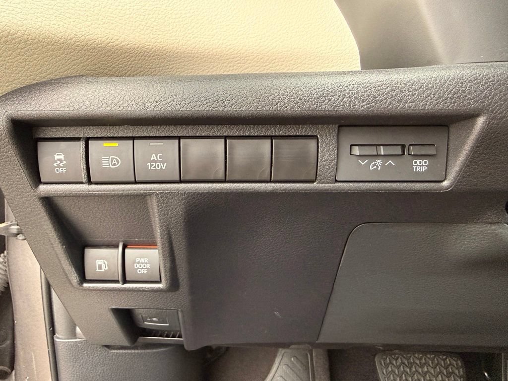 Used 2023 Toyota Sienna XLE w/ XLE Plus Package AWD/4WD image 22