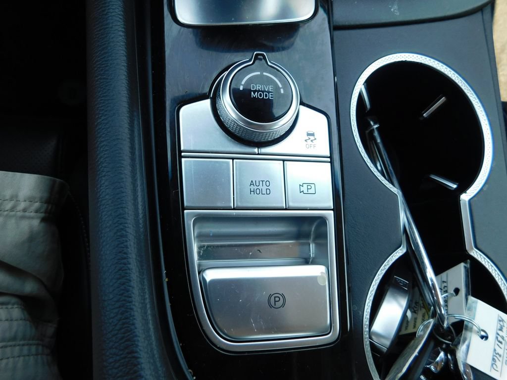 Used 2025 Genesis G70 2.5T AWD/4WD image 33