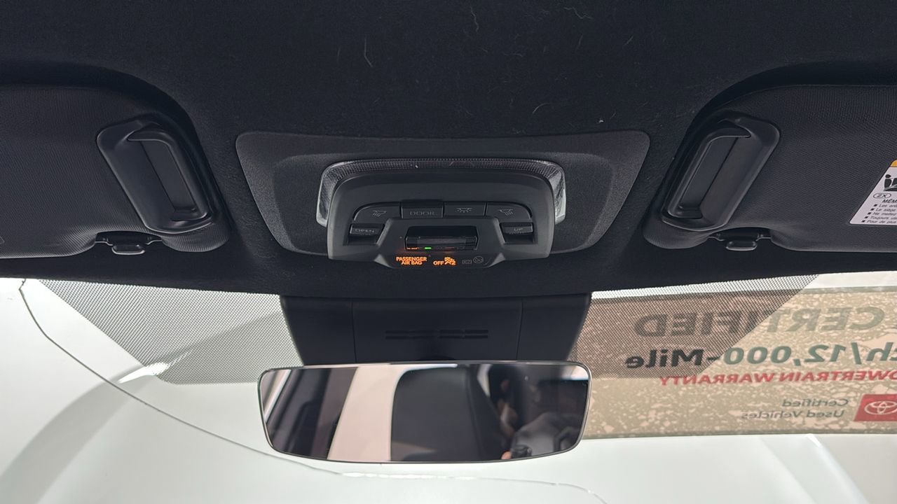 Certified 2024 Toyota Corolla Cross XSE w/ Convenience Package image 11