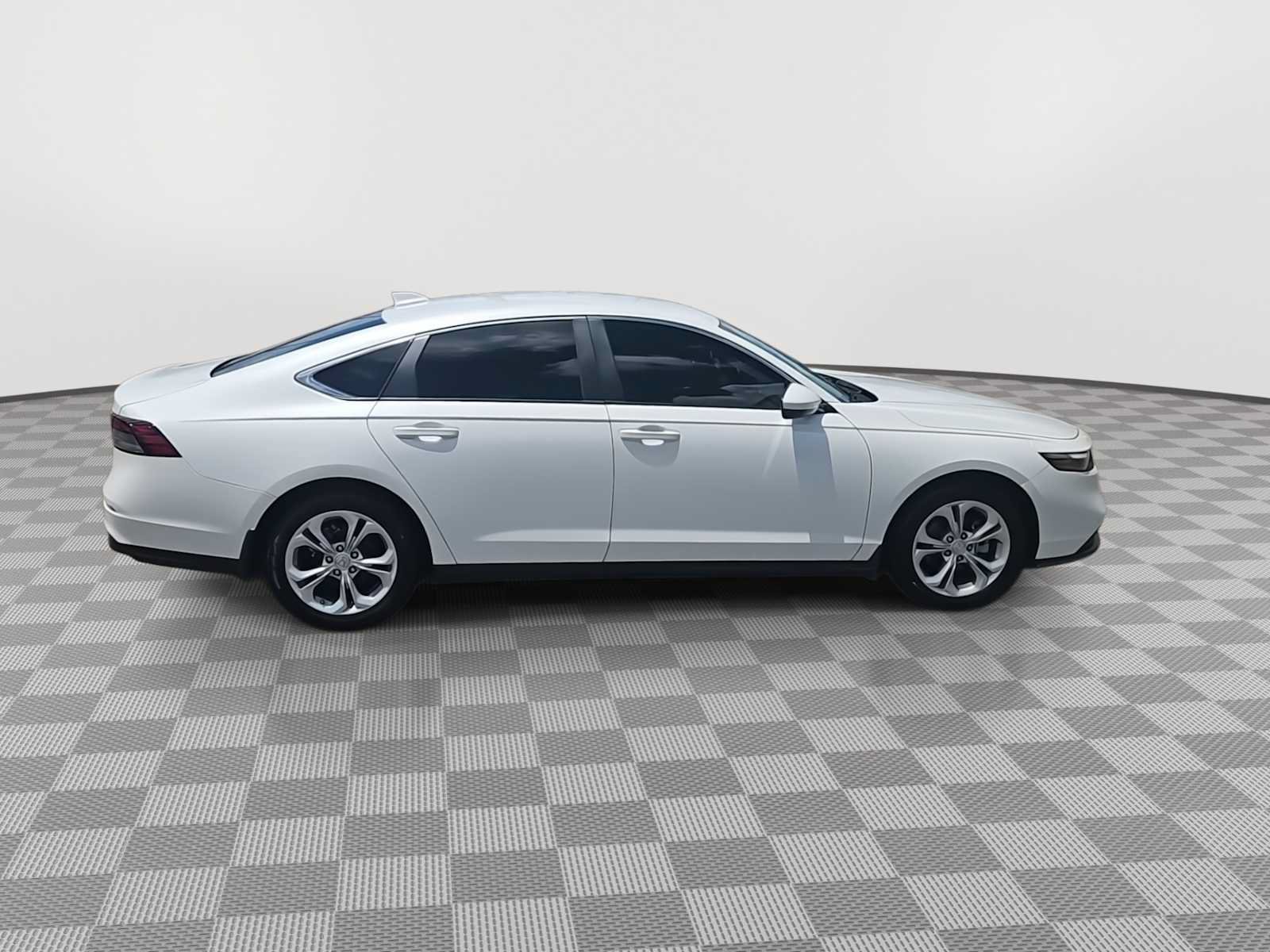 Certified 2023 Honda Accord LX image 9