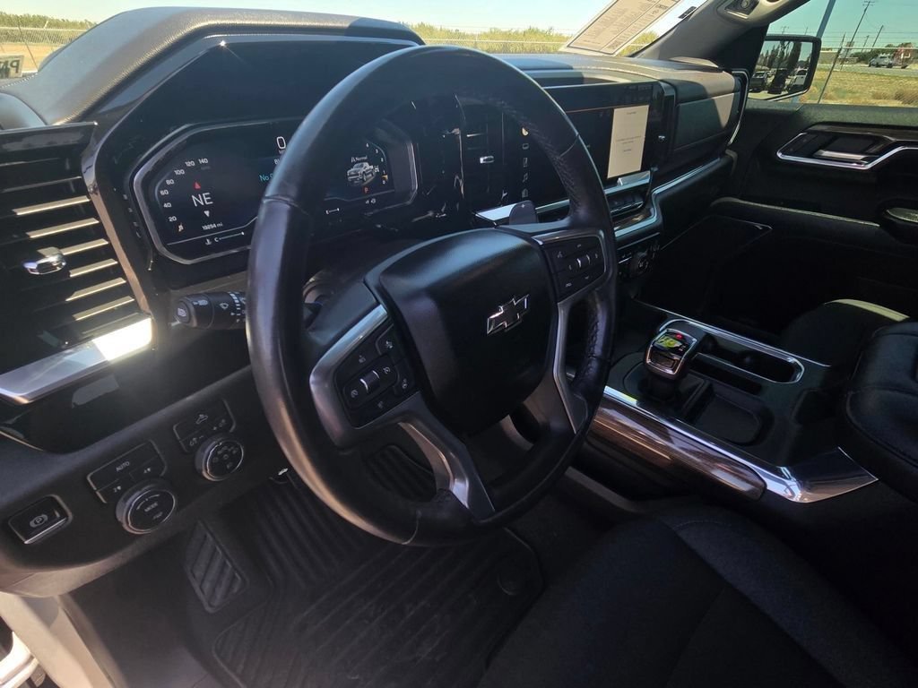 Used 2022 Chevrolet Silverado 1500 RST AWD/4WD image 14