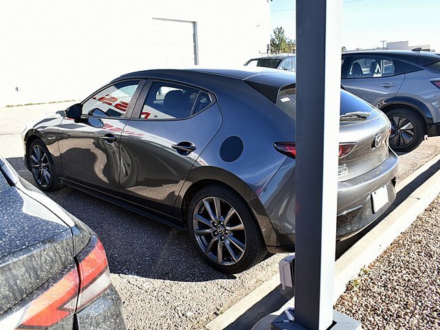 Used 2021 MAZDA MAZDA3 s image 3