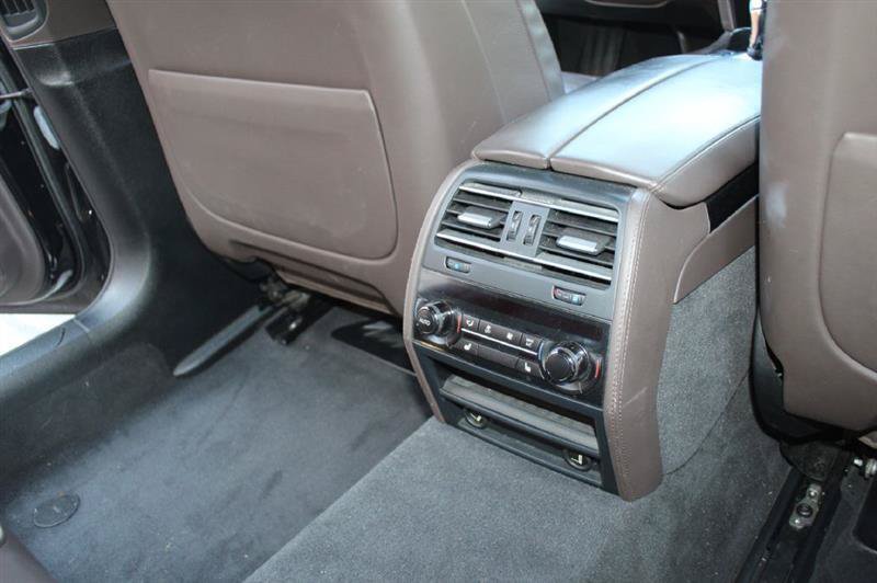 Used 2013 BMW 750Li xDrive AWD/4WD image 13