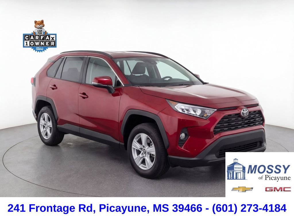 Used 2021 Toyota RAV4 XLE w/ Convenience Package image 2