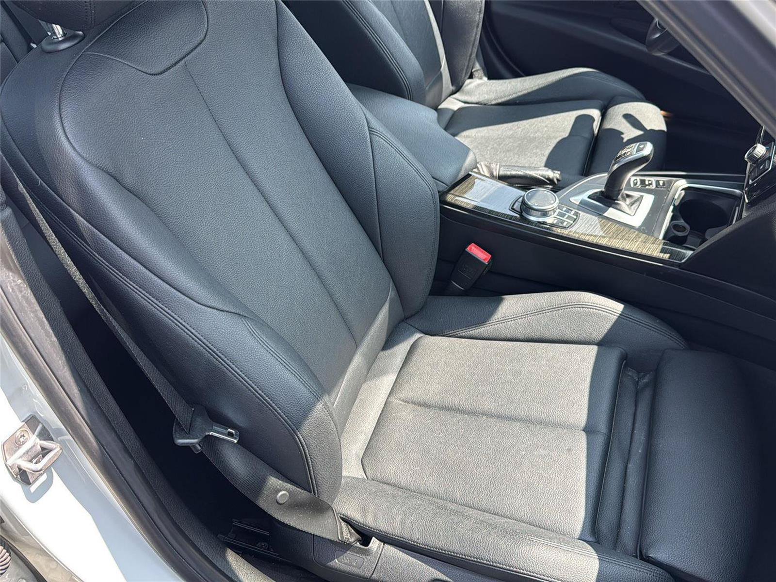 Used 2018 BMW 328d Sedan RWD image 34