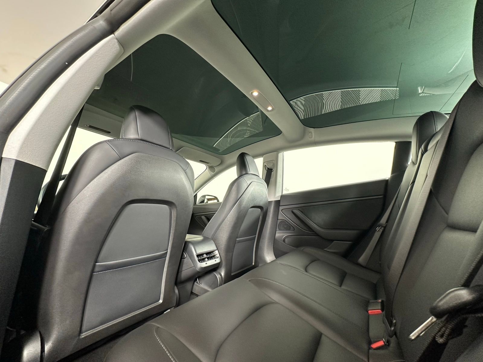 Used 2018 Tesla Model 3 Mid Range image 6