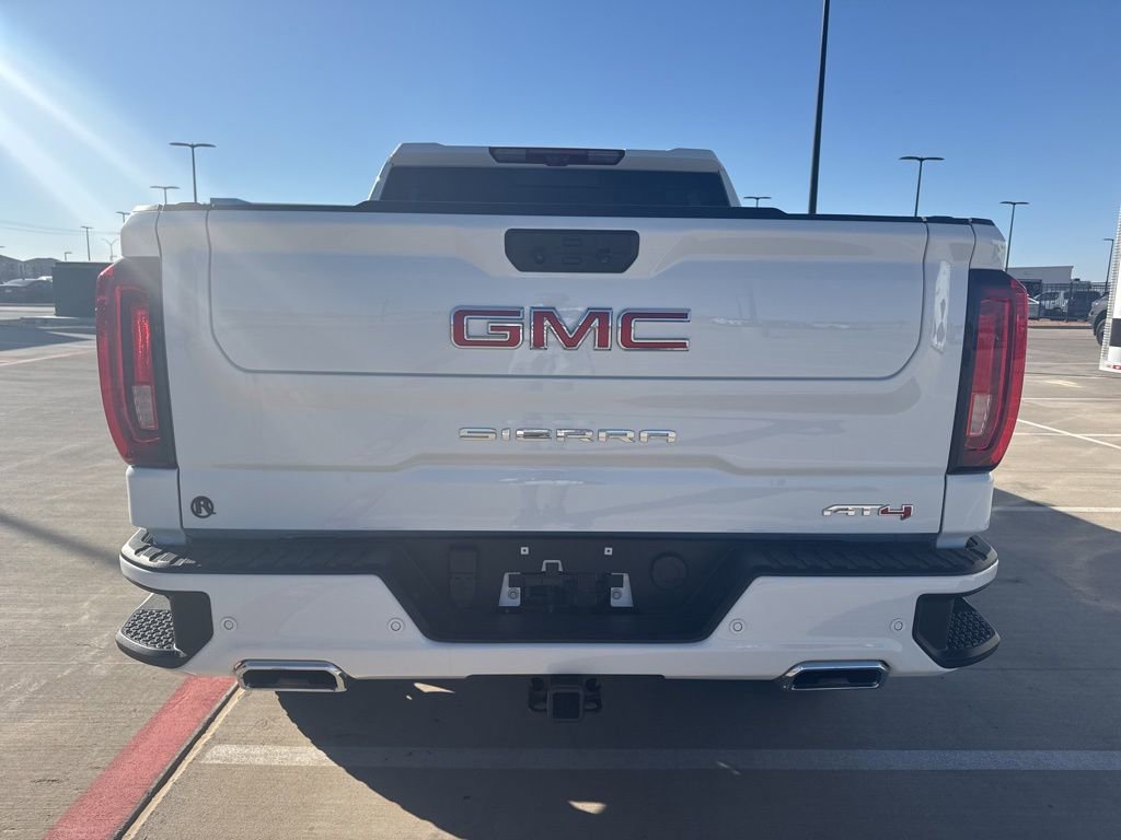 Used 2024 GMC Sierra 1500 AT4 w/ Technology Package AWD/4WD image 4