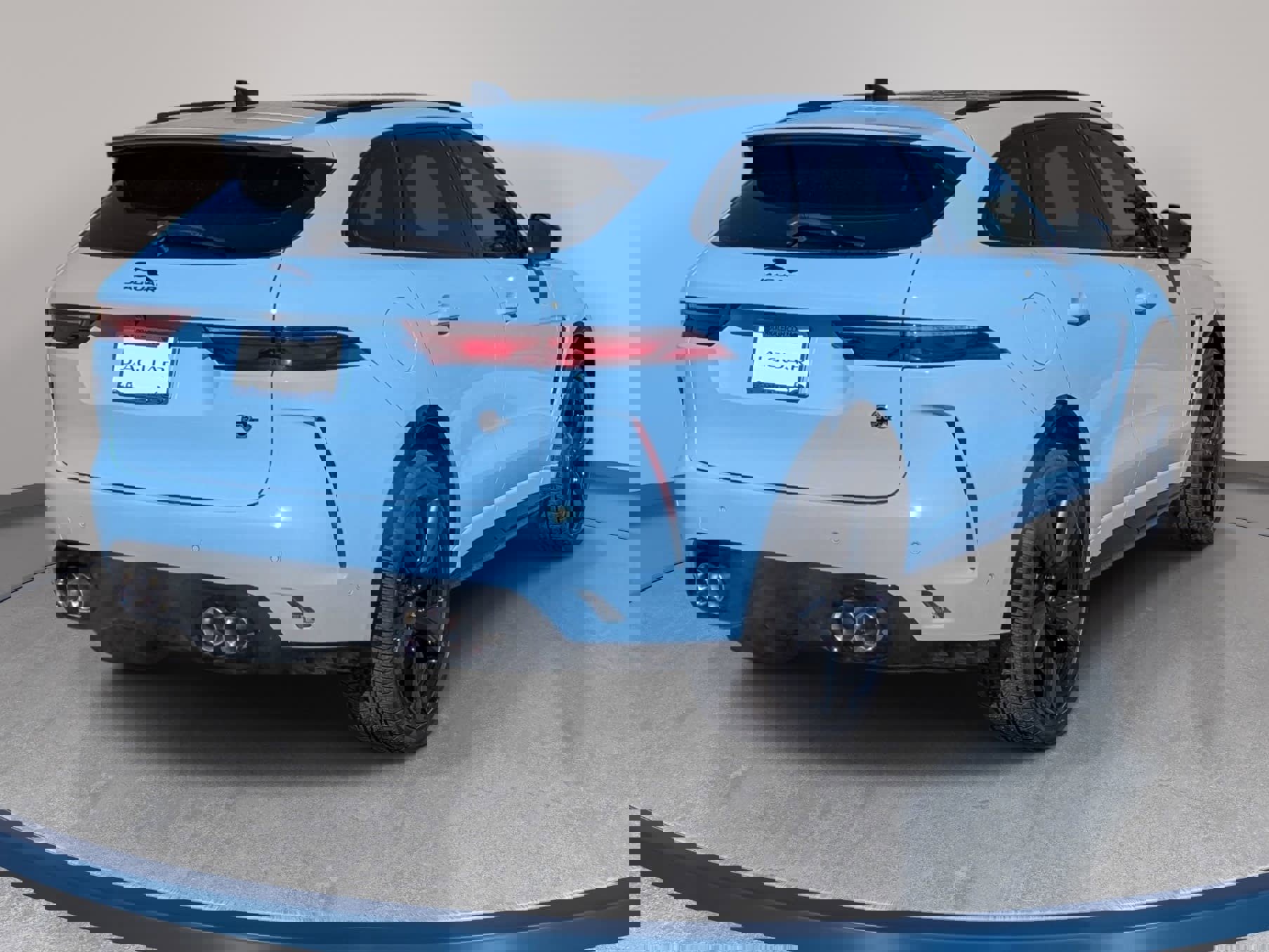 New 2026 Jaguar F-PACE SVR 575 Edition image 5