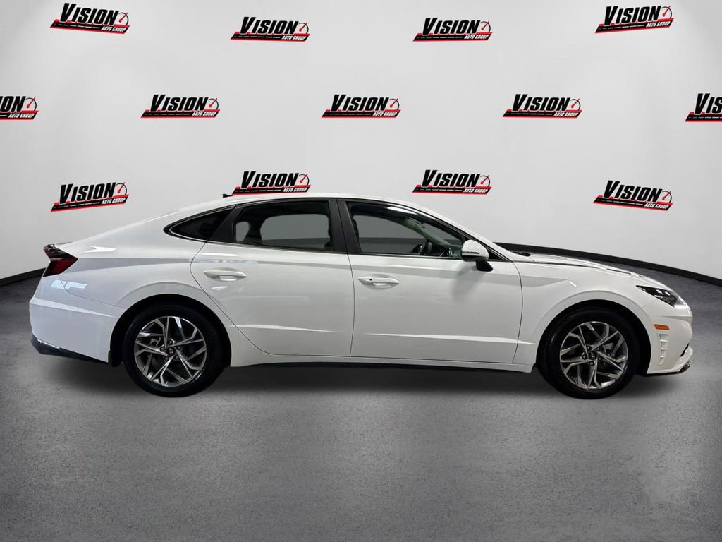 Used 2023 Hyundai Sonata SEL w/ Preferred Accessory Package image 4