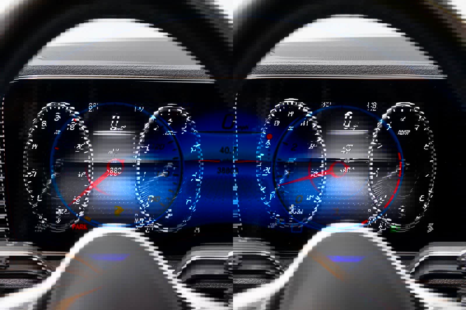 Used 2022 Mercedes-Benz GLE 350 4MATIC w/ Premium Package image 18