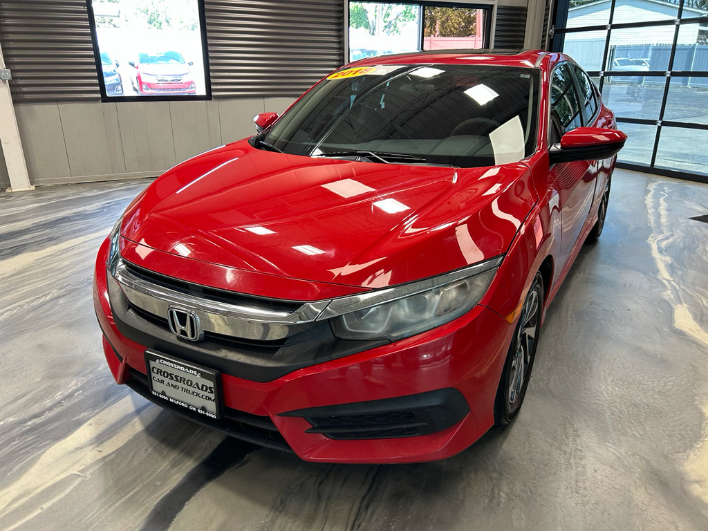 Used 2018 Honda Civic EX image 2
