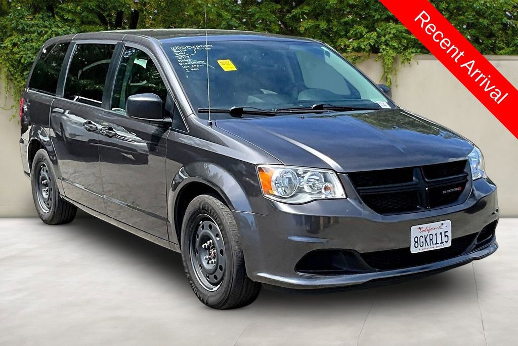 Used 2018 Dodge Grand Caravan SE image 1