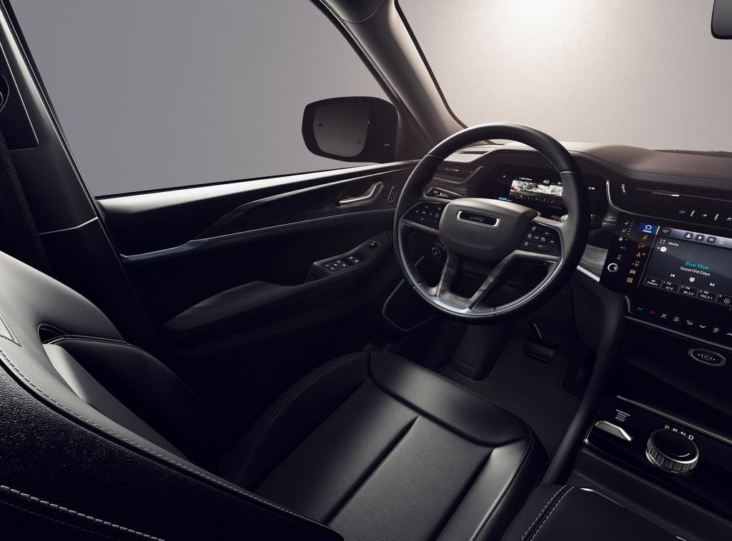 New 2026 Jeep Grand Cherokee Limited image 8