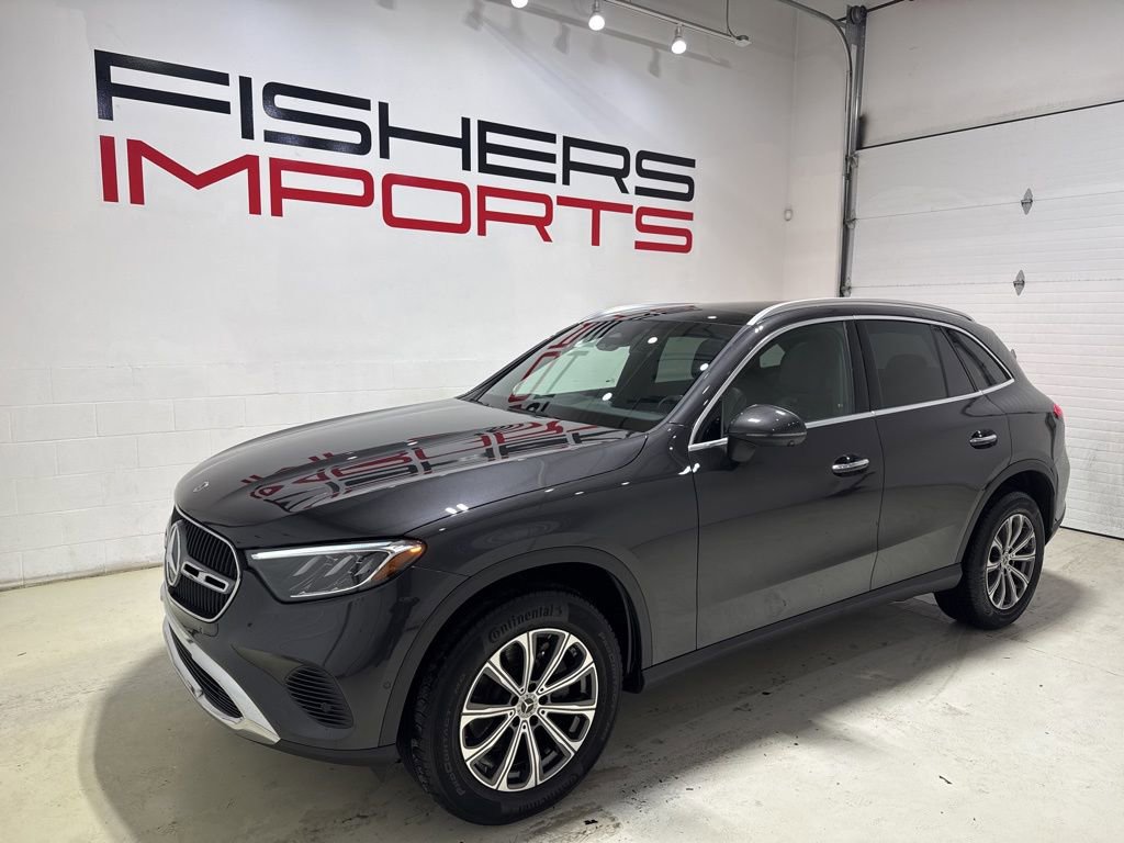 Used 2025 Mercedes-Benz GLC 300 4MATIC image 8