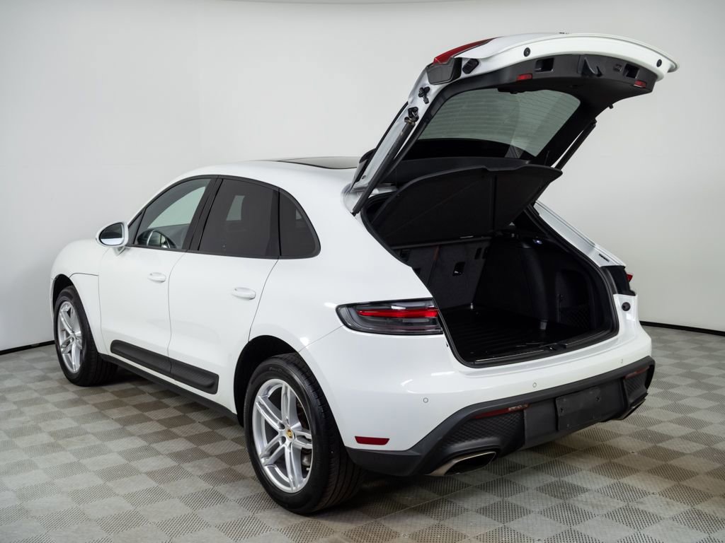 Certified 2023 Porsche Macan Turbo image 33