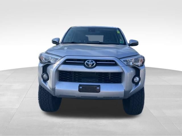 Used 2020 Toyota 4Runner SR5 Premium AWD/4WD image 2